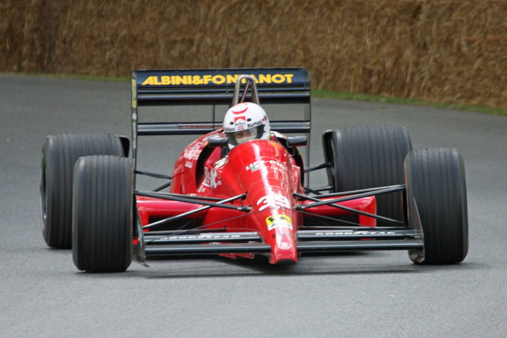 Vorschaubild zum Beitrag: Vom Crash-Test-Debakel zur Lachnummer: Die bizarre Odyssee des FIRST F189