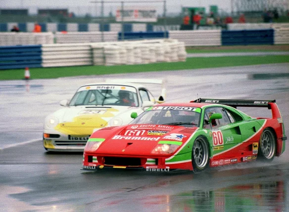 Ferrari F40 LM von Anders Olofsson und Luciano Della Noce 1995 in Silverstone