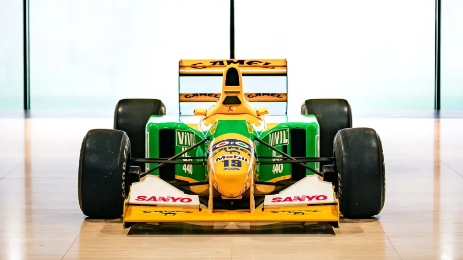 Der Benetton B192 von Michael Schumachers erstem Formel-1-Sieg 1992 wird erstmals öffentlich versteigert.