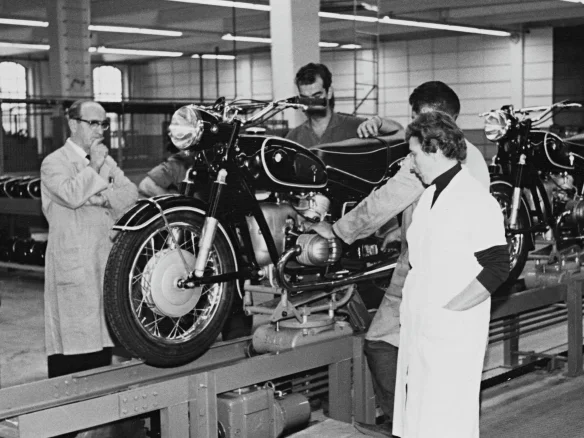 Montage BMW R 60/2 im Jahr 1966