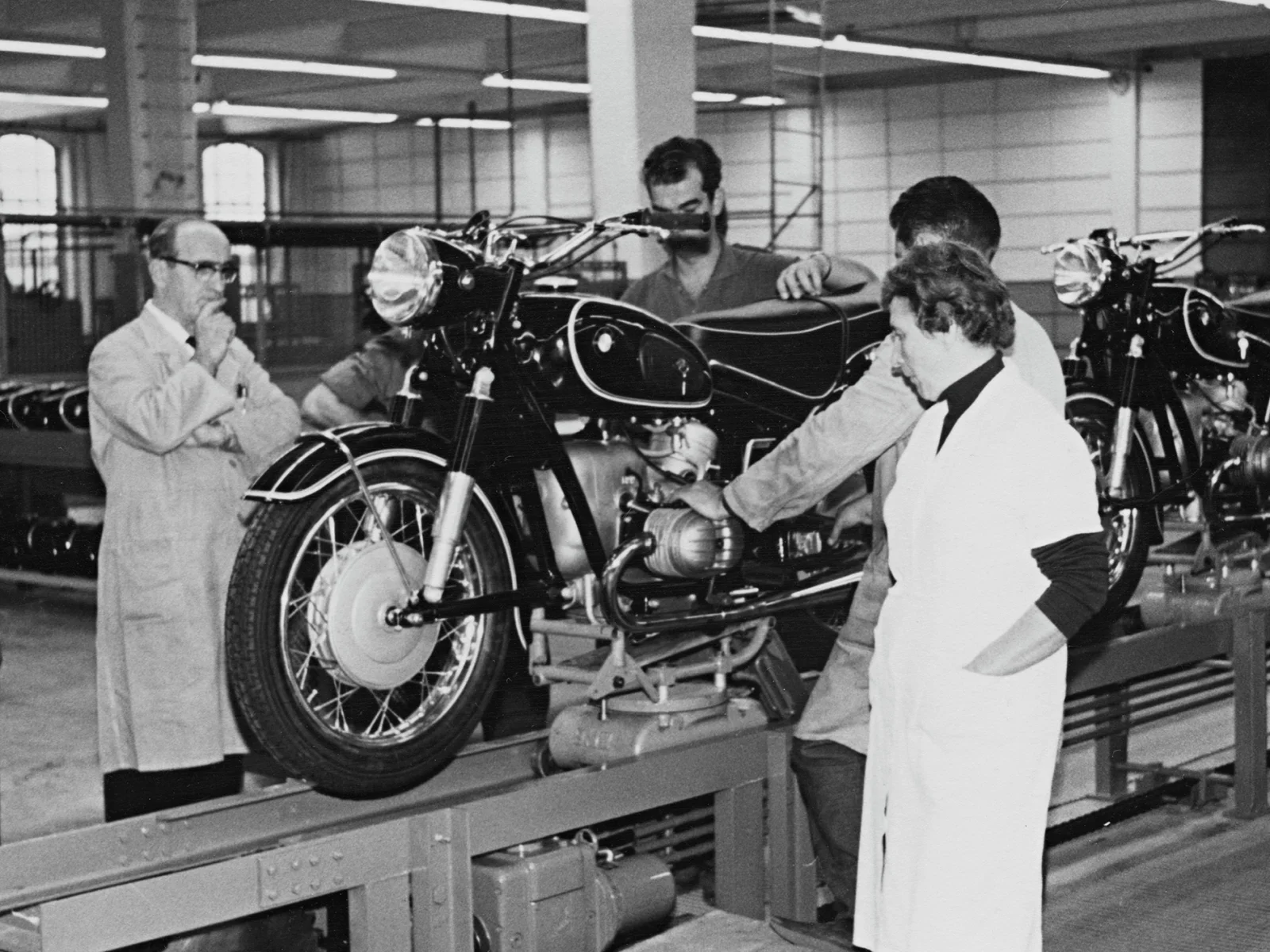 Montage BMW R 60/2 im Jahr 1966