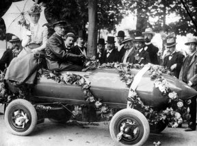 Vorschaubild zum Beitrag: 8. Dezember 1913: Camille Jenatzy stirbt bei einem Jagdunfall