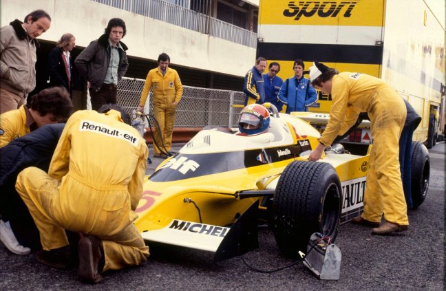 Vorschaubild zum Beitrag: Gelbe Kanne, große Wirkung: Wie Renault die Formel 1 auflud (1977–1986)