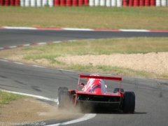 Formel Easter MT77