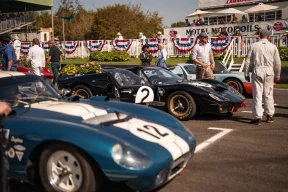 Vorschaubild zum Beitrag: Wenn Geschichte laut wird: Die Ford GT40 Mk II von Le Mans 1966 fahren 2026 gemeinsam in Goodwood