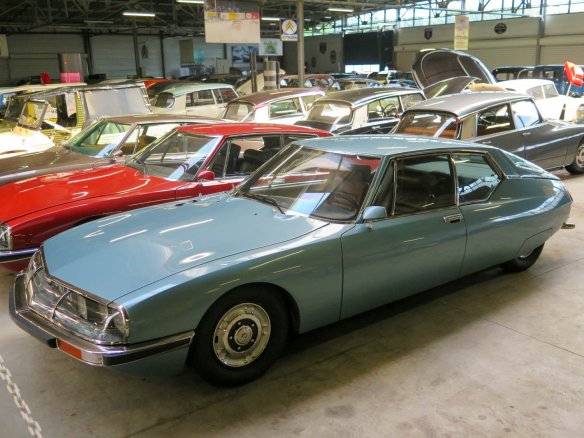 Form trifft Faszination: Das Auto-Design von Robert Opron