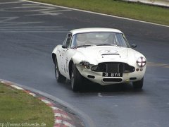 Aston Martin DB4