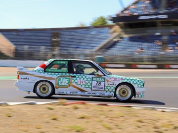 BMW M3 (E30) im DTM Classic Cup beim AvD Oldtimer-Grand-Prix 2022