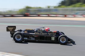 Vorschaubild zum Beitrag: Fotos der Masters Racing Legends beim OGP