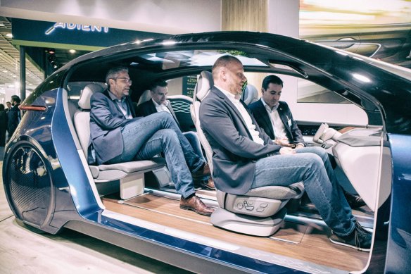 Wo das Auto zum Lebensraum wird! Probesitzen im Konzeptfahrzeug XiM18