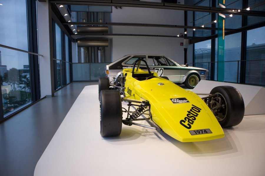 Formel Super V im Museum der Autostadt