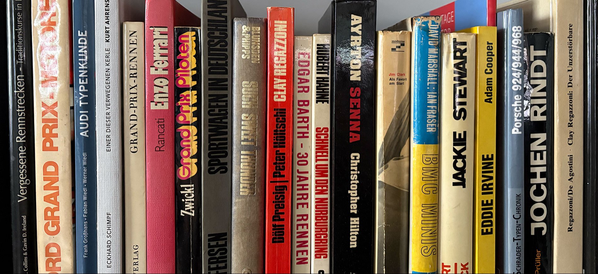 Bücher, Filme und Spiele zum Auto