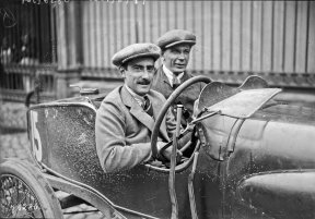 Vorschaubild zum Beitrag: Louis Zborowski: Aston Martin Retter, Eisenbahn-Liebhaber, Weltrekordler, Grand Prix-Pilot und Autobauer