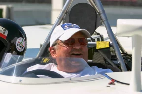 Vorschaubild zum Beitrag: Vollgas-Nordlicht – Kurt Ahrens wird 85 Jahre jung!