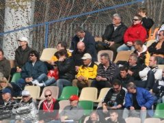 Alte Zwergentreter auf der Tribüne
