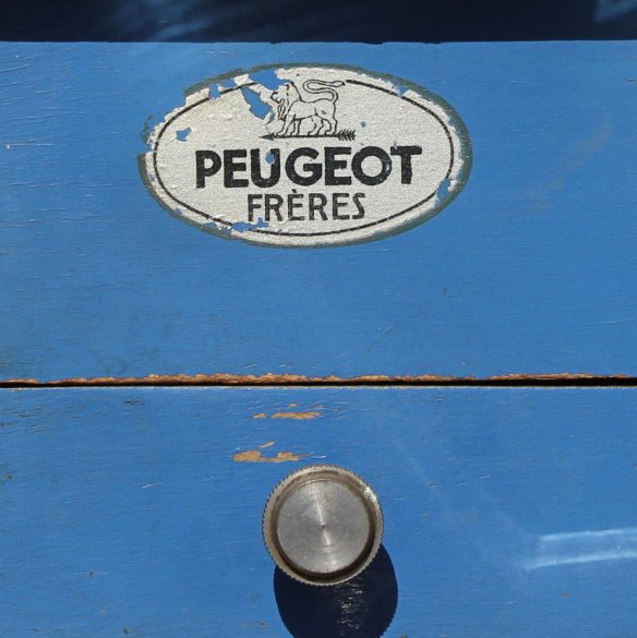 20. November 1858 – Wie der Löwe das Wappentier von Peugeot wurde!