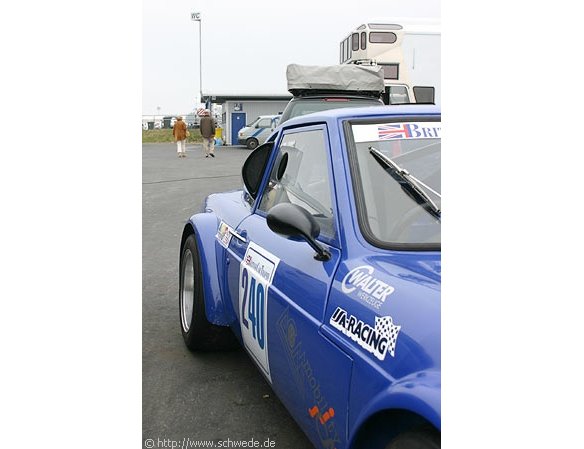 Im Fahrerlager Ginetta