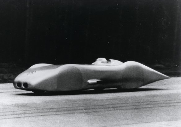 Mit 436 km/h auf der Autobahn zum Geschwindigkeitsweltrekord