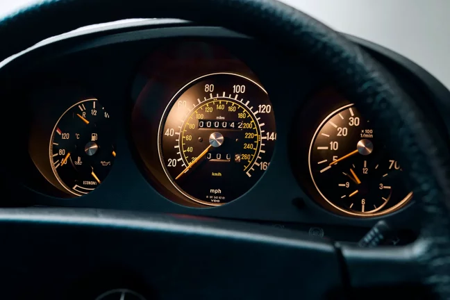 Vorschaubild zum Beitrag: Zeitkapsel auf Rädern – Ein Mercedes 500 SL wie neu von 1982