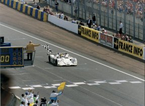 Vorschaubild zum Beitrag: 25 Jahre BMW V12 LMR