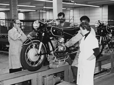 Montage BMW R 60/2 im Jahr 1966