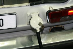 Vorschaubild zum Beitrag: Über das Laden des E-Autos – Mehr als 15 Minuten bis zum ersten Strom im Akku