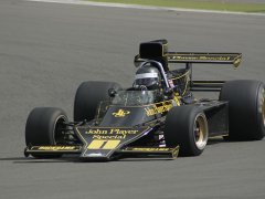 Lotus 76-Ford