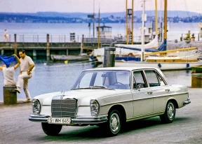 Vorschaubild zum Beitrag: 60 Jahre Mercedes-Benz Baureihen 108/109 – Die Geburt einer Stilikone