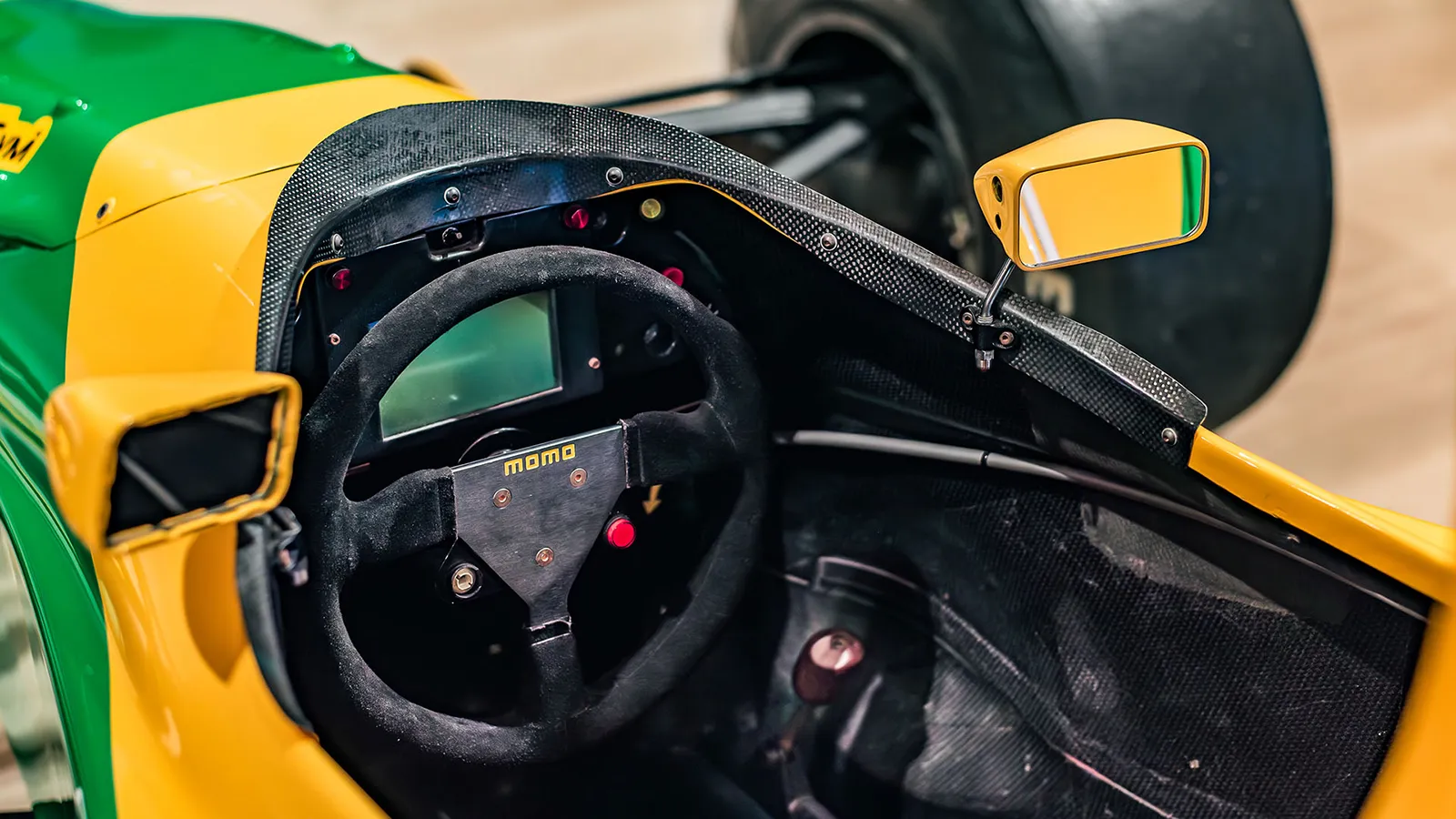 Cockpit des Benetton B192