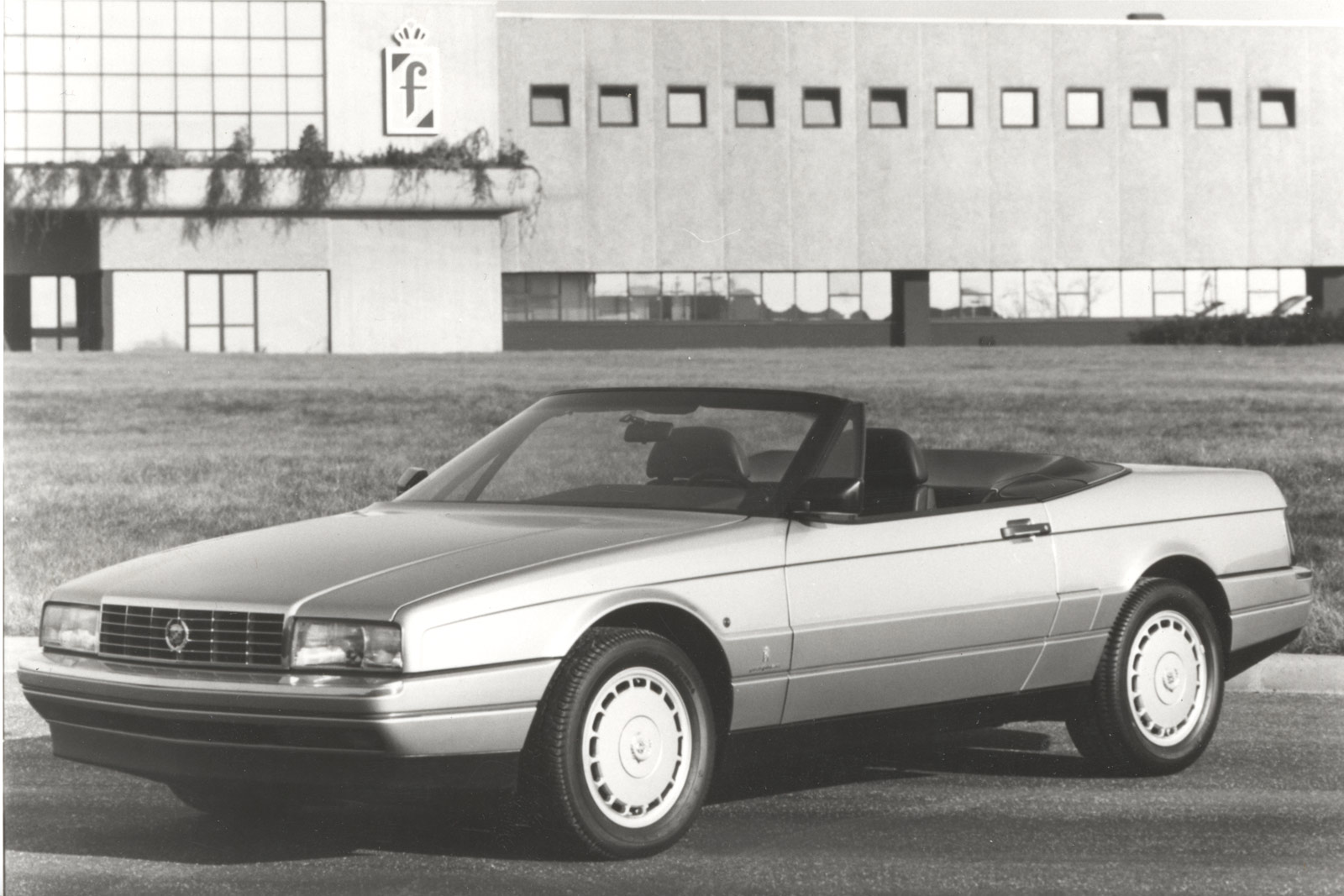 Pressefoto des Cadillac Allanté