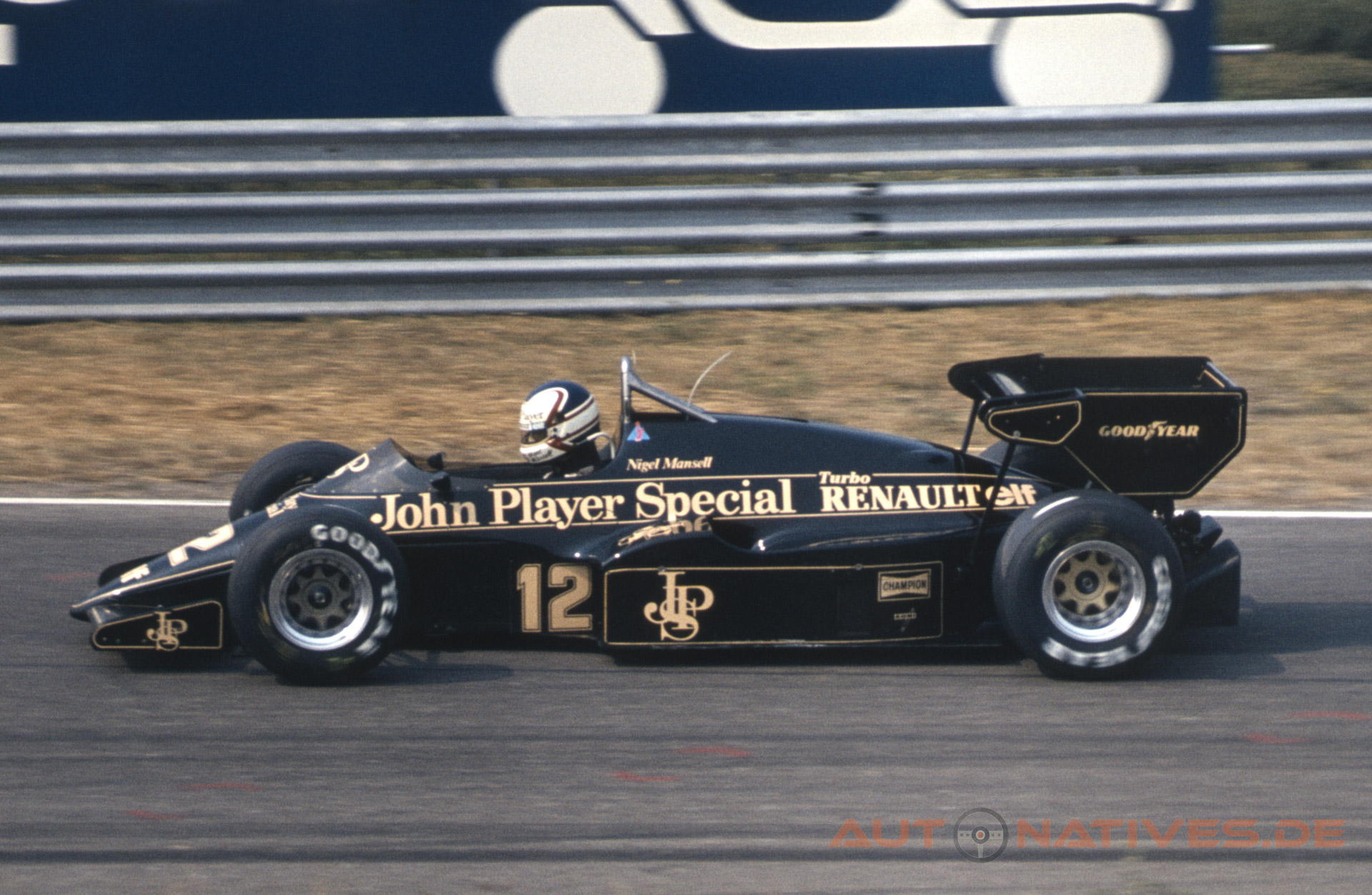Nigel Mansell im Lotus-Renault