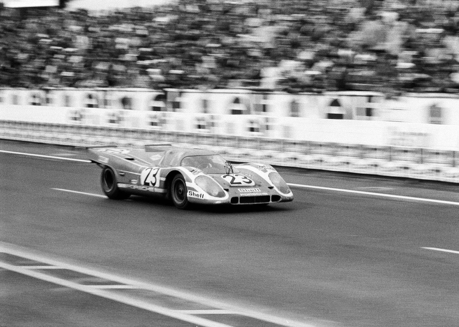 Titelbild zum Artikel:14. Juni 1970 – Porsche gewinnt erstmals die 24 Stunden von Le Mans