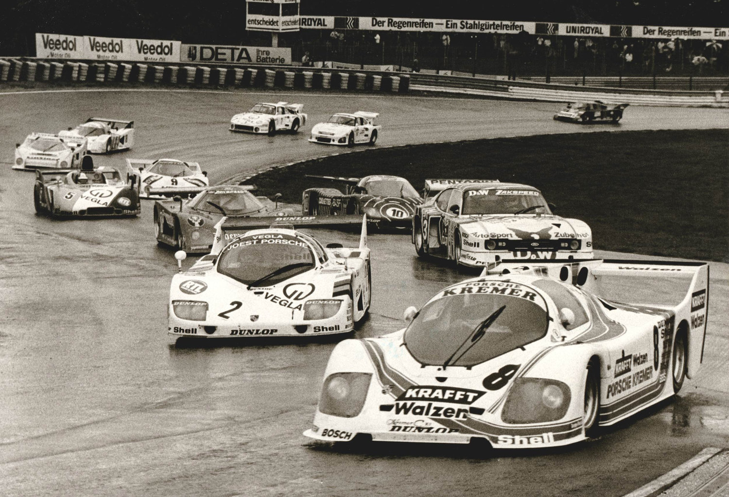 Rolf Stommelen fuhr 1982 den Kremer CK5