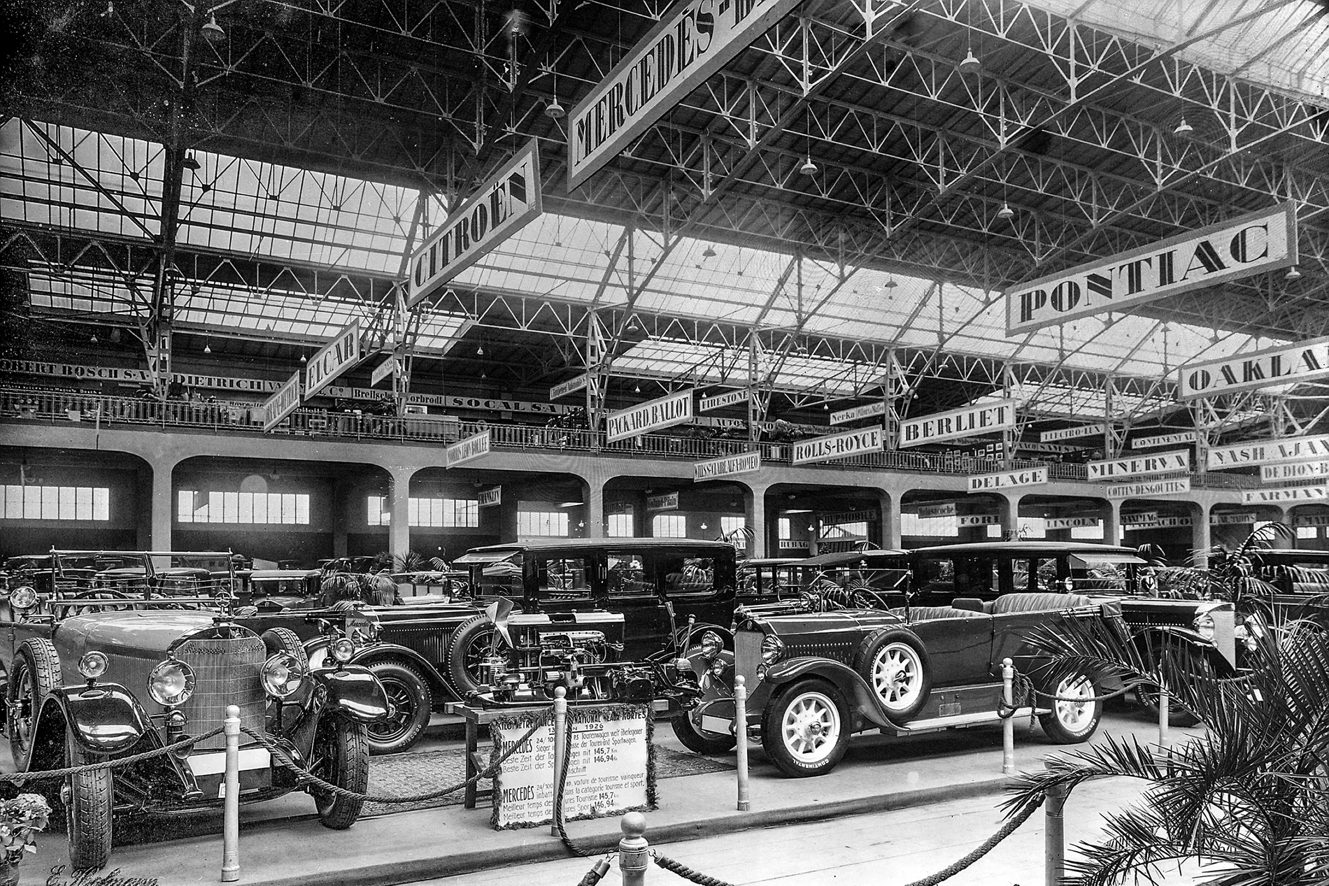 Mercedes-Benz Stand auf dem Automobilsalon Genf, 1926