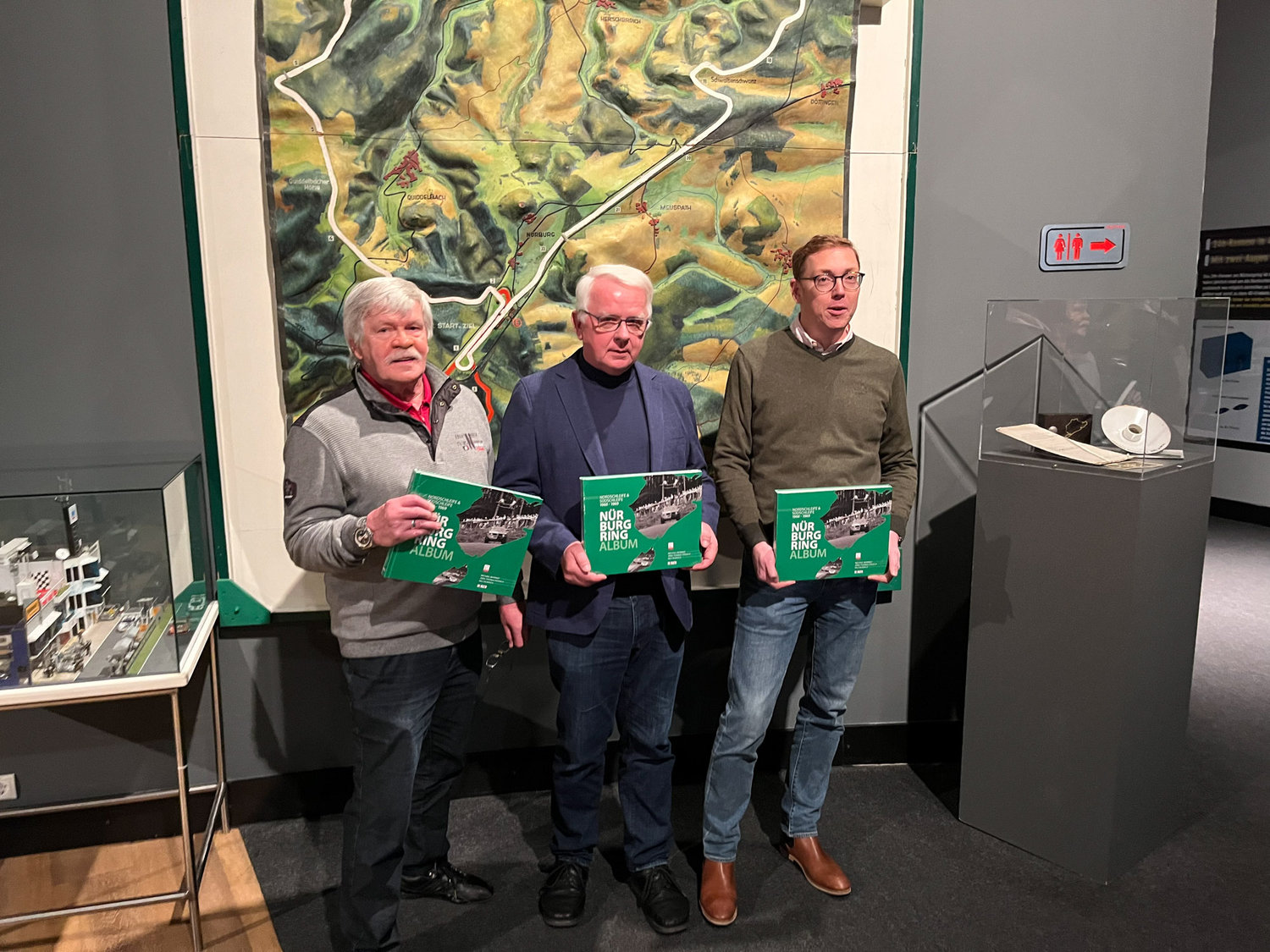 Titelbild zum Artikel:Buchtipp: „Nürburgring Album 1960-1969: Nordschleife & Südschleife“ 
