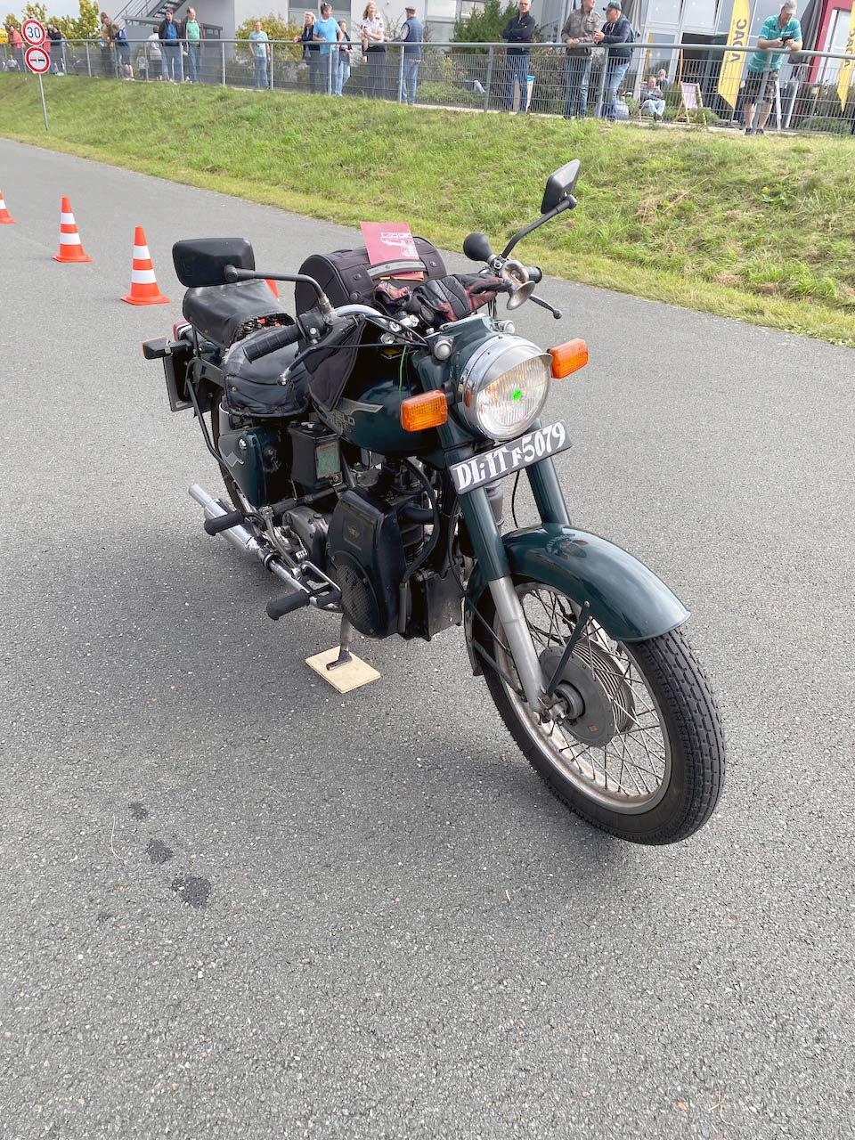 Die Royal Enfield Diesel, die ich in Hannover traf lief einst in Indien.