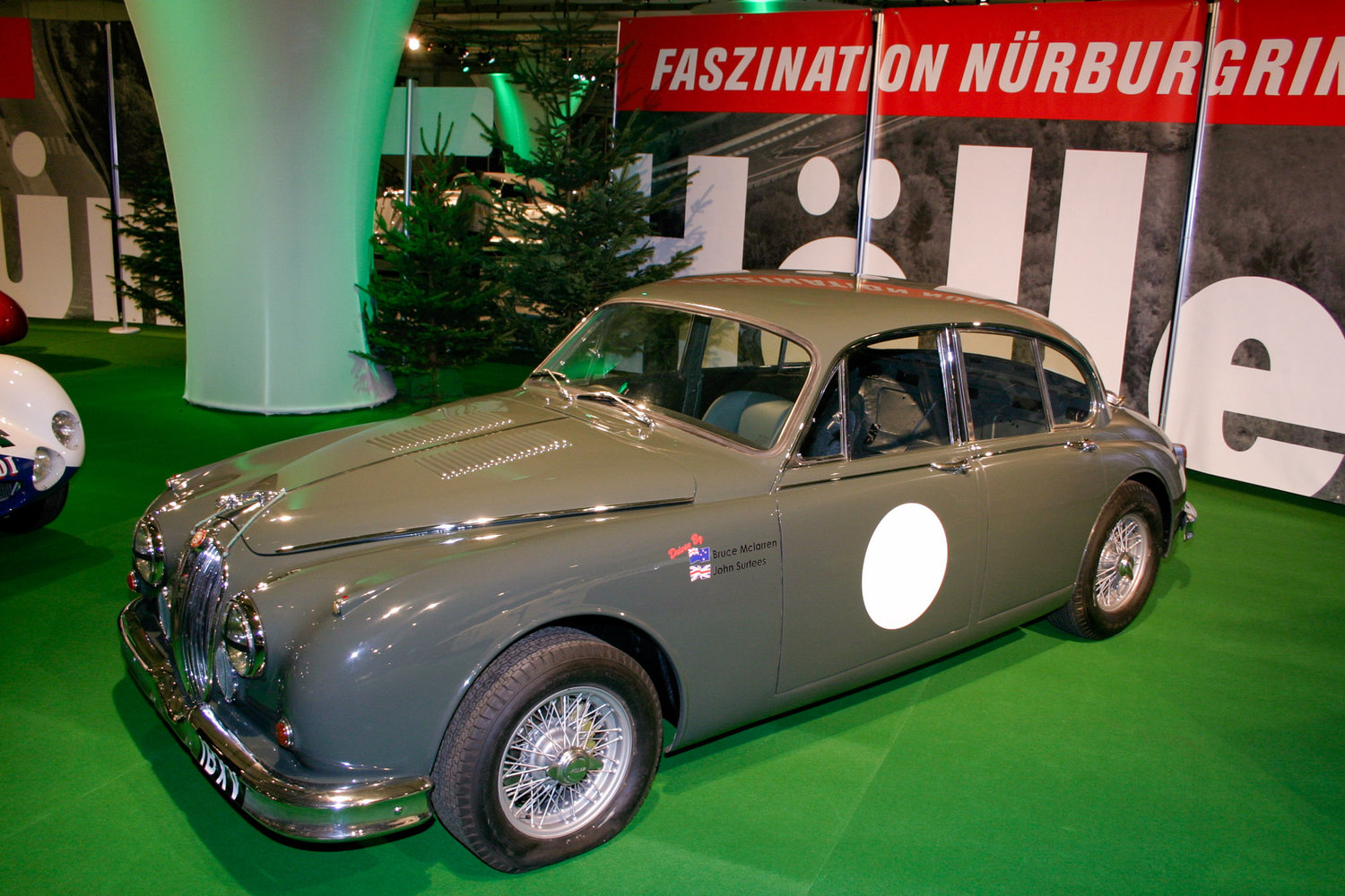 Der legendäre Jaguar Mk2 ist das Vorbild der heutigen Limousinen von Jaguar, die Jaguar Land Rover anbietet.