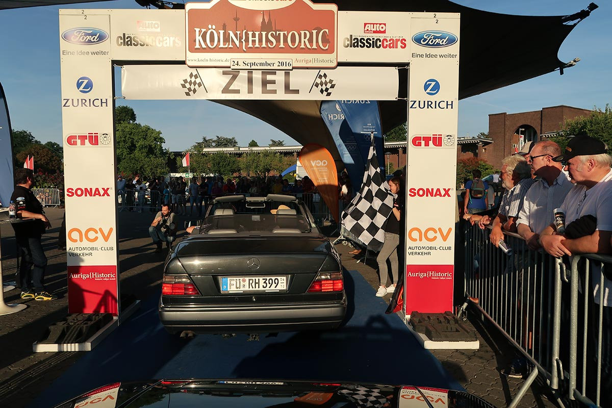 Zieldurchfahrt bei der Köln Historic 2016