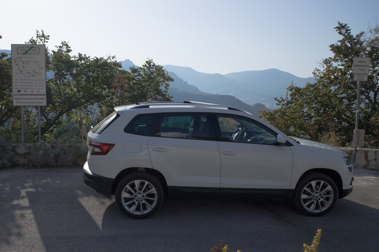 Der Verfall der Strecke schreit nach einen SUV