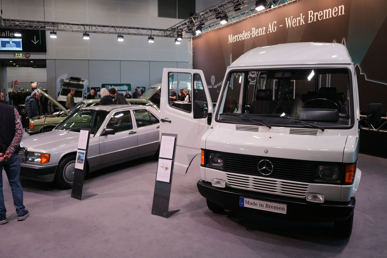 Mercedes-Benz 207D
