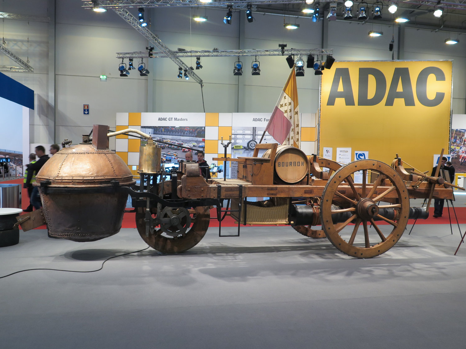 Titelbild zum Artikel:Der Dampfwagen feiert den 242. Geburtstag!