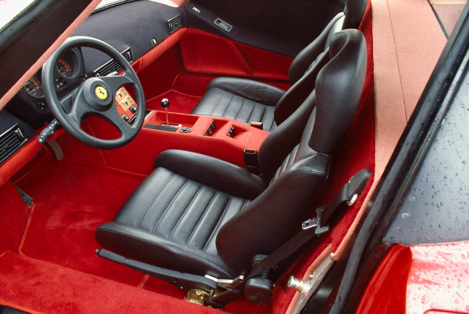 Innenraum des Ferrari 408 4RM