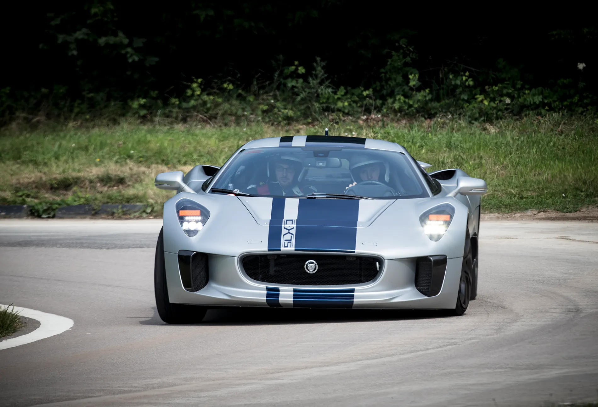 Test des Serienmodells Jaguar C-X75