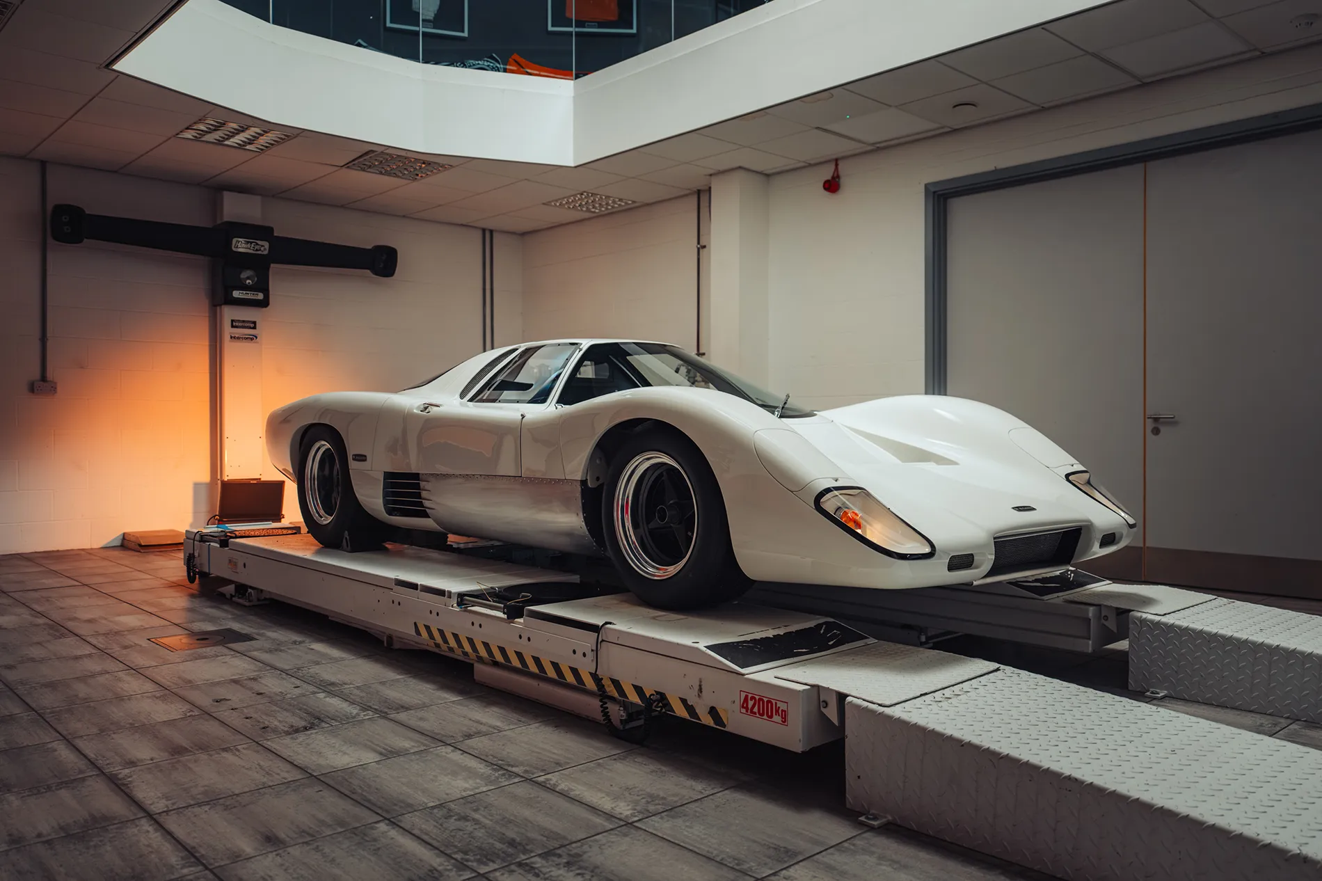 Neuaufgebauter McLaren M6GT