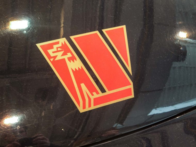 Das Logo von Walter Wolf Racing am Porsche 935 K3 Le Mans
