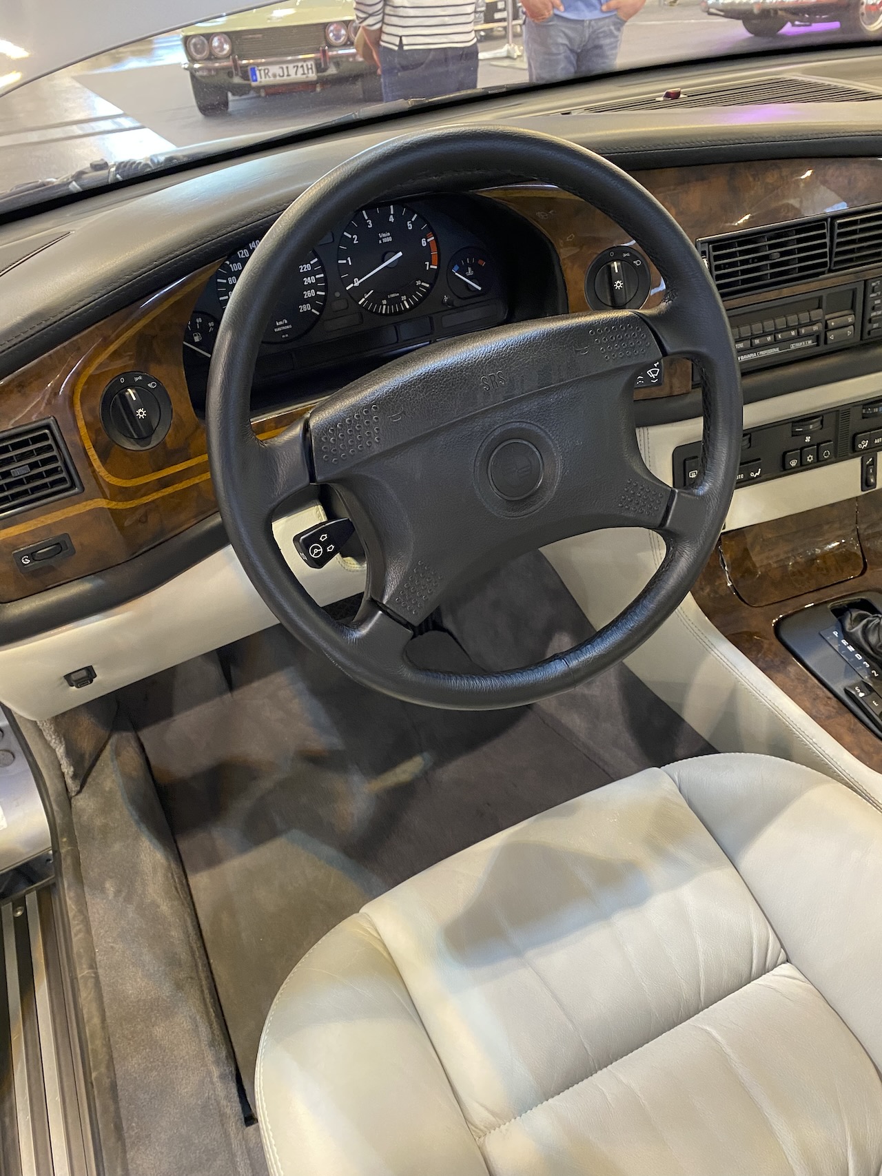 Innenraum, BMW Prototyp mit 16-Zylindermotor