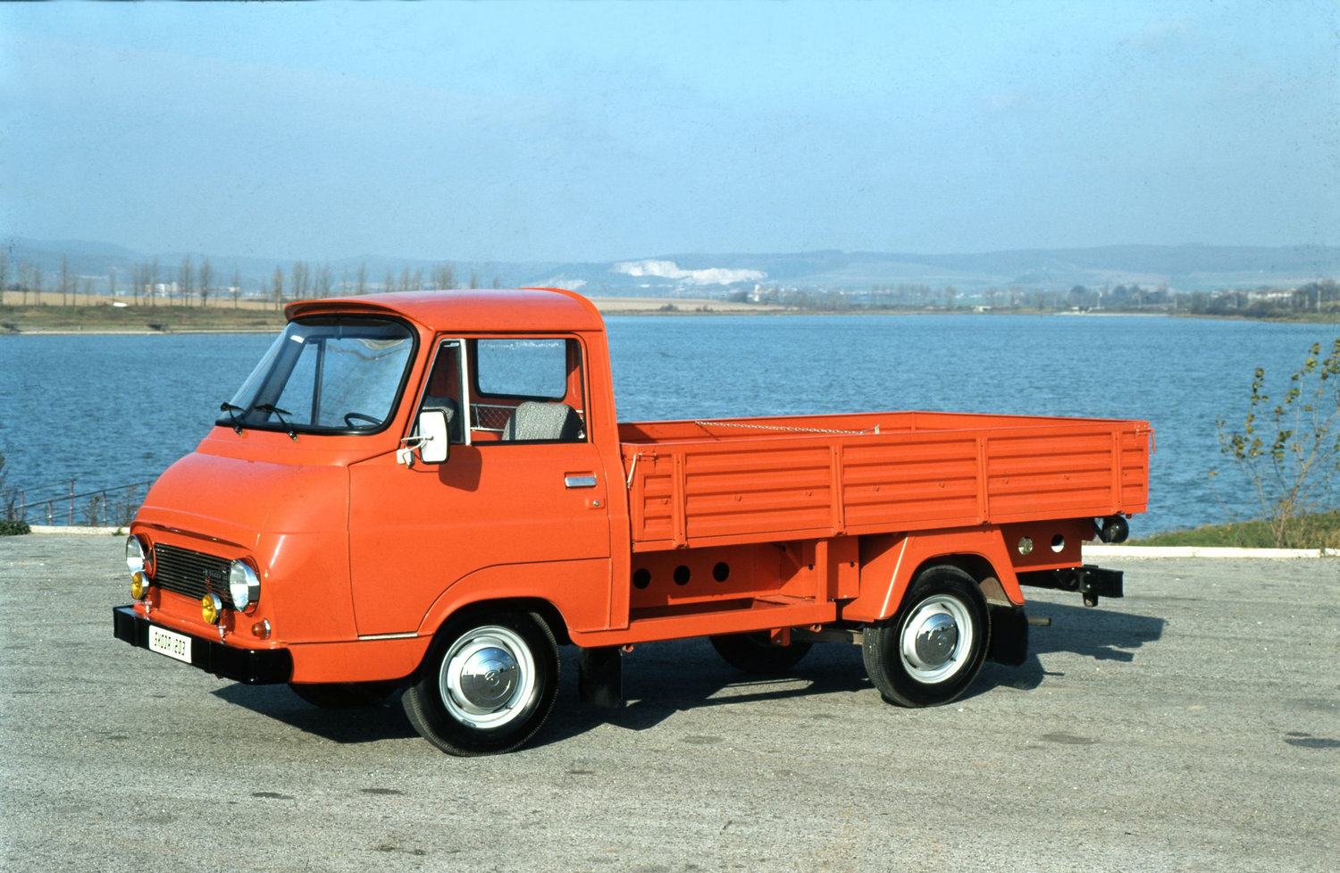 Škoda 1203 als Pritschenwagen