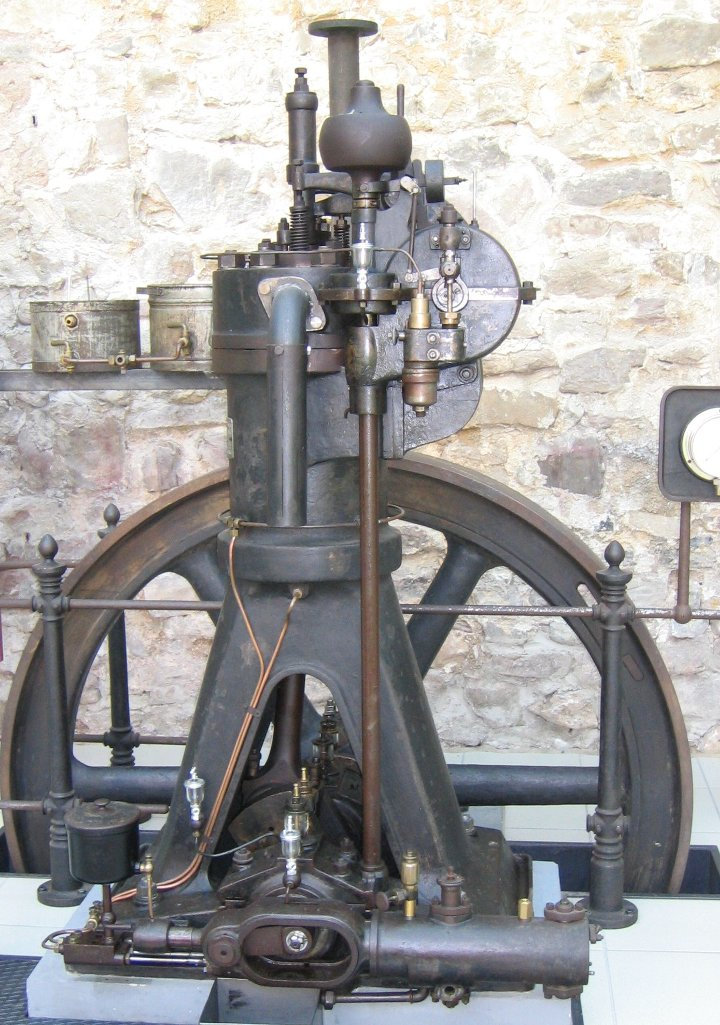 Stationärer Einzylinder-Dieselmotor von MAN aus dem Jahr 1906