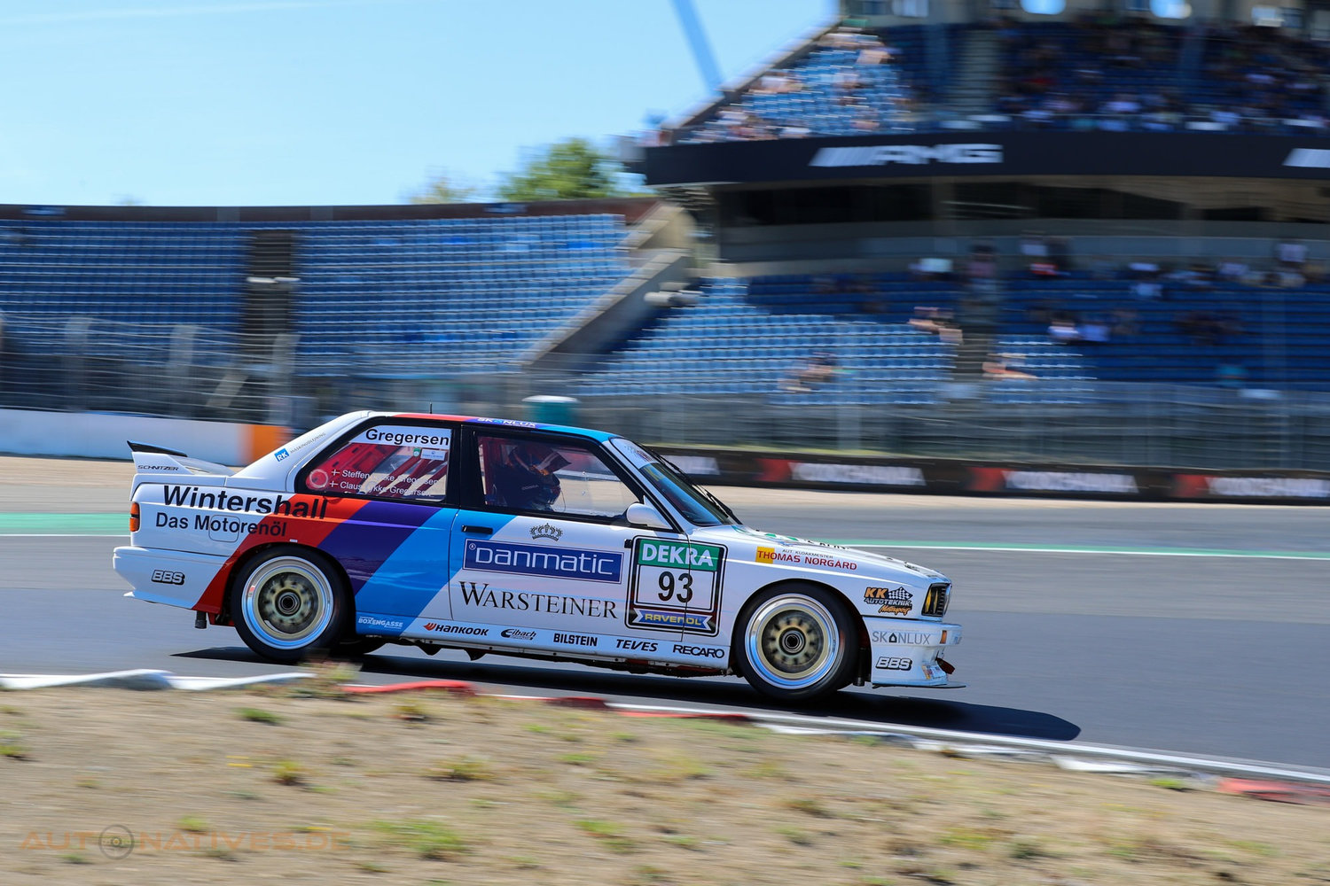 Titelbild zum Artikel:BMW M3 (E30) – alles zum  erfolgreichen Tourenwagen der Welt 