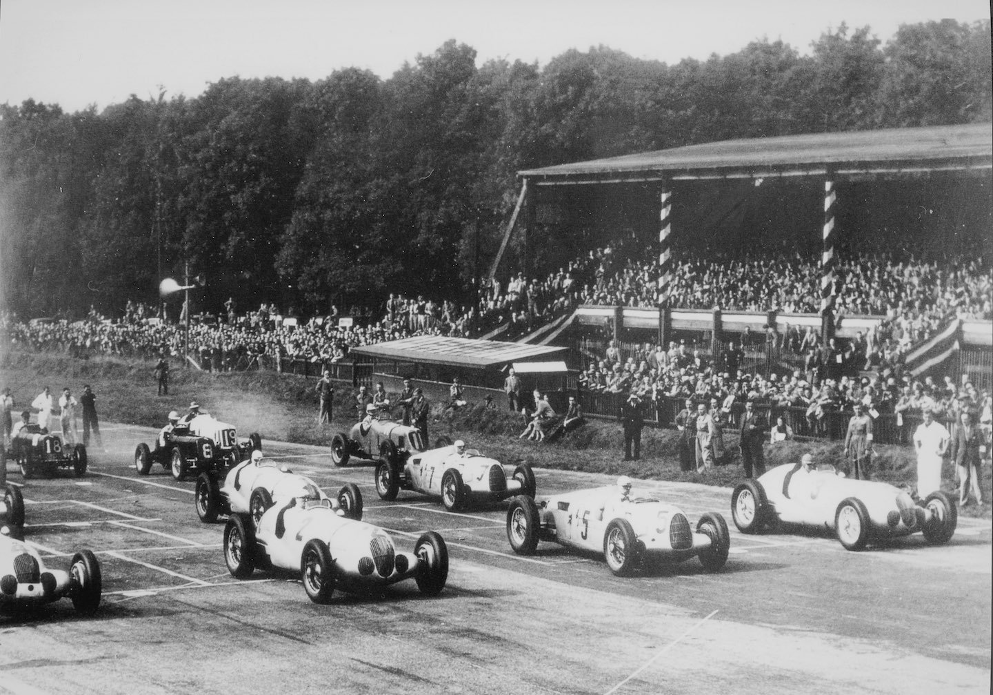 Start des Grand Prix von Großbritannien 1937